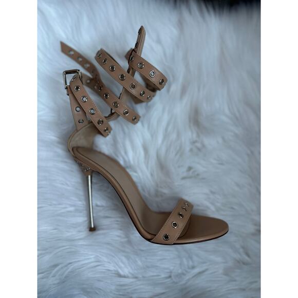 Gianvito Rossi Grommet Beige Nude Strappy Heels - Picture 6 of 10